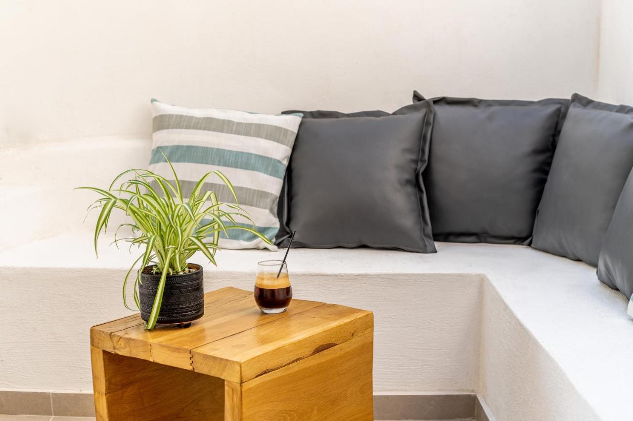 Amer Suites Fira  Eksteriør bilde